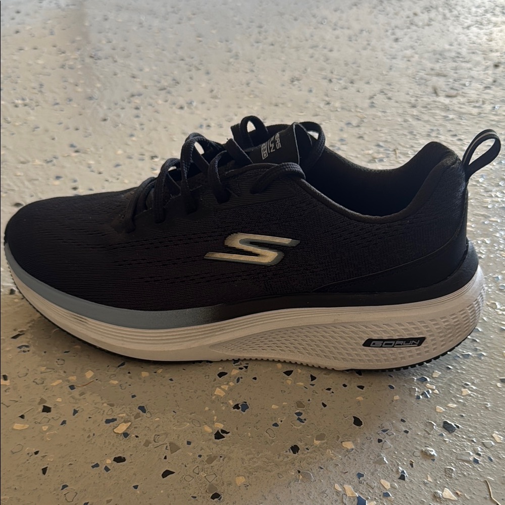 Skechers Navy Blue Athletic Shoes